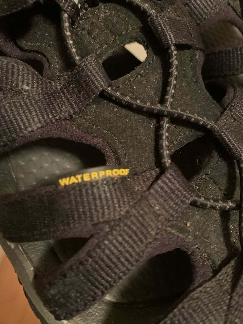 Keen Women's Whisper Waterproof Black Gray Sport Sandals Size 11 - Picture 5 of 8